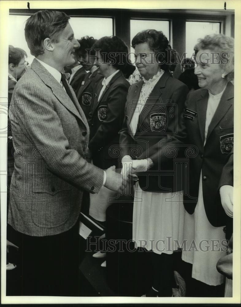 1985 Press Photo John C. Bannon, South Australia Premier at San Antonio Airport