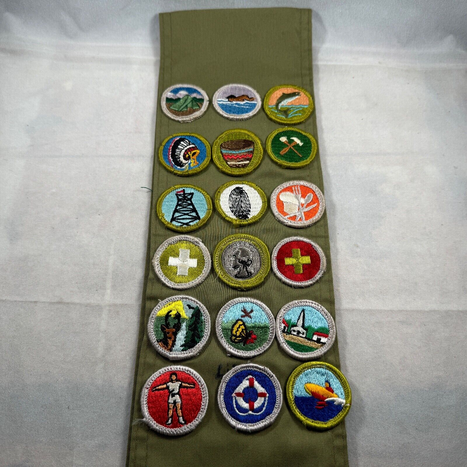 Vintage BSA Boy Scout Green Sash with 18 Merit Badges Patches