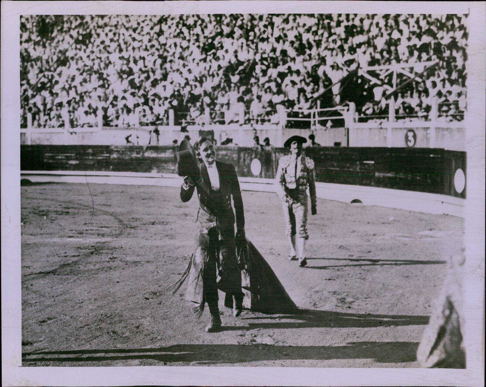 LG867 1950 Original Photo CONCHITA CINTRON Peruvian Bullfighter Enters Arena