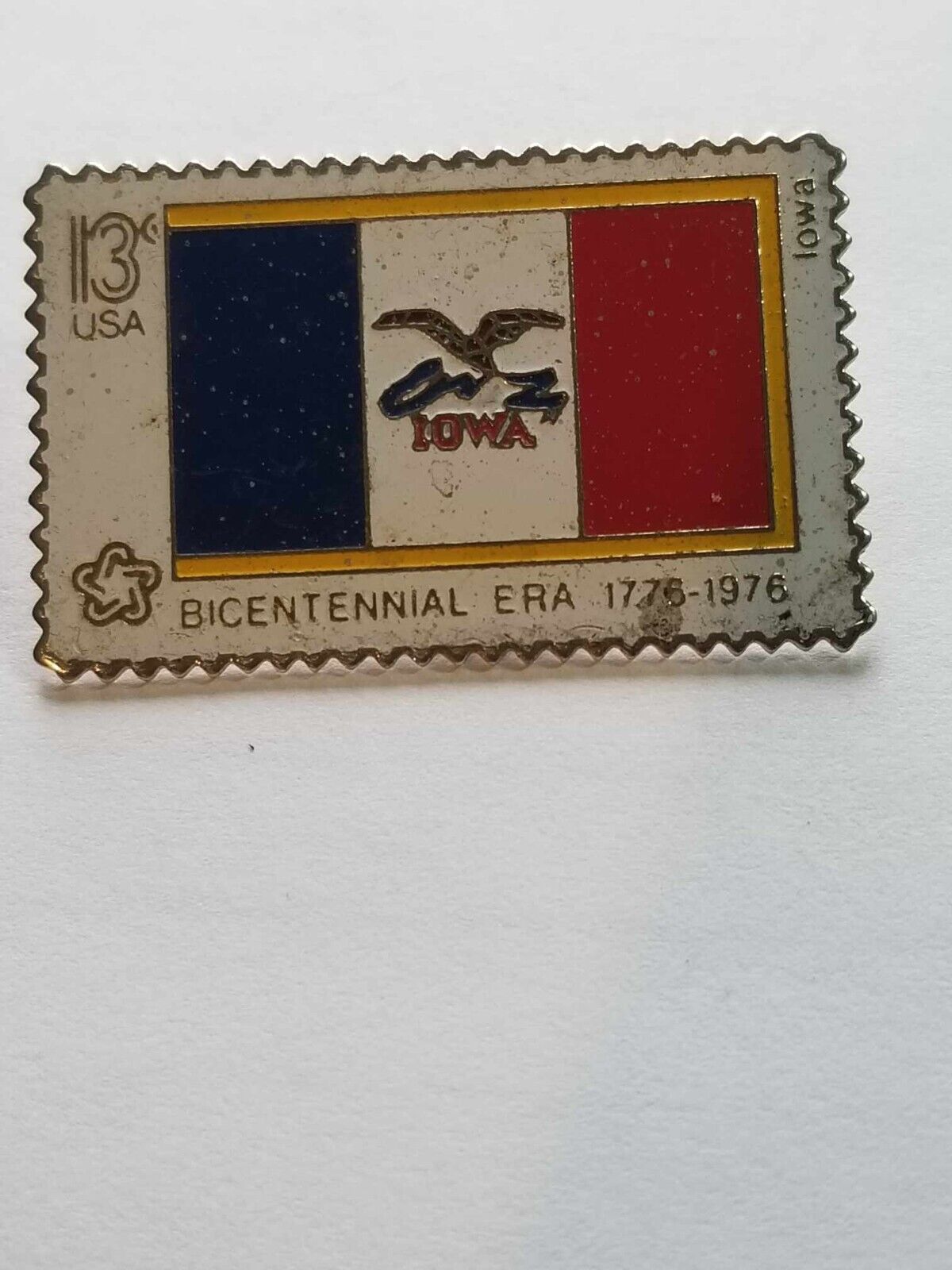 IOWA Bicentennial 1776 - 1976 Vintage Emanel Pin Badge The March Co Albuquerque