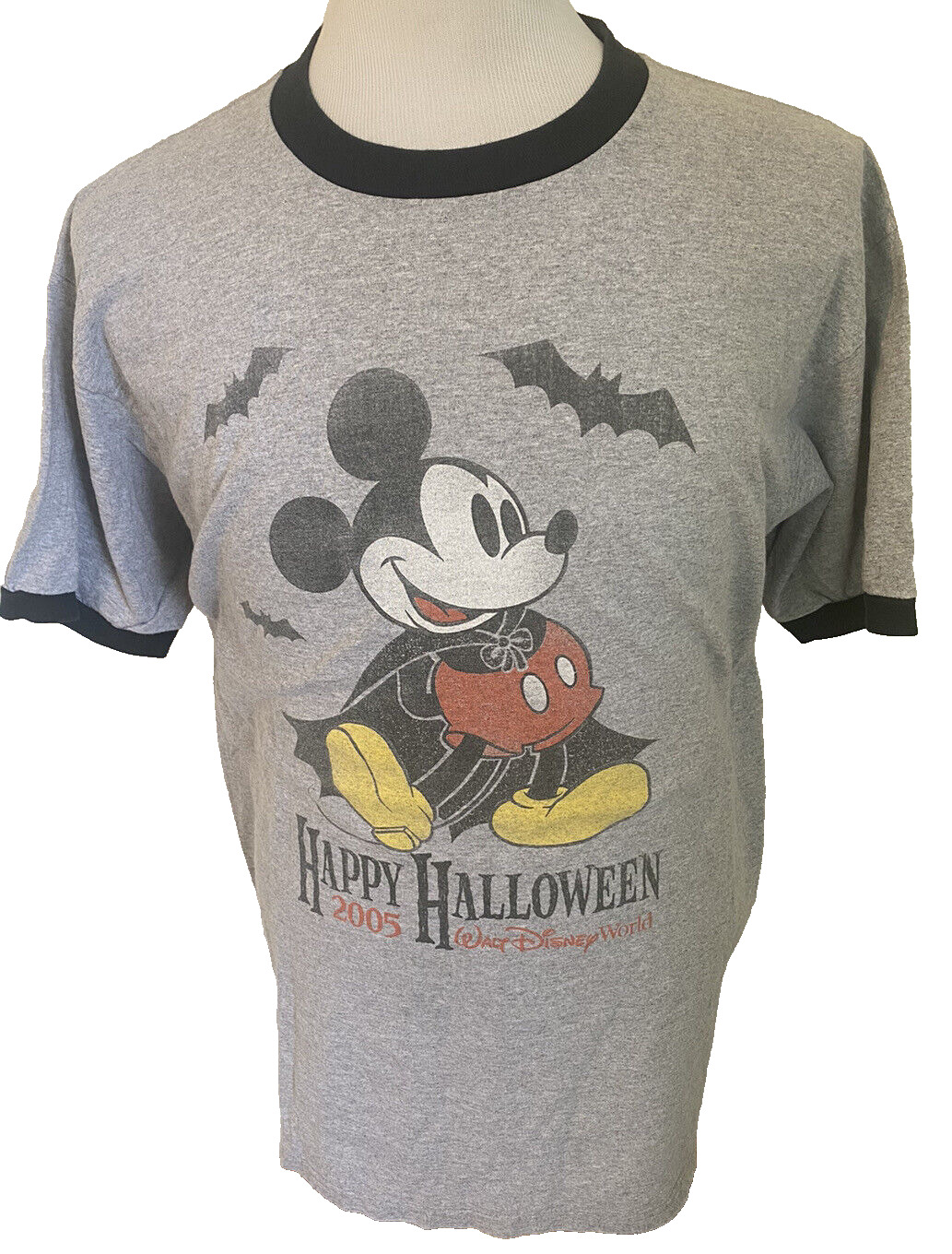 Vintage Walt Disney Mickey Happy Halloween 2005 T-Shirt Sz Large