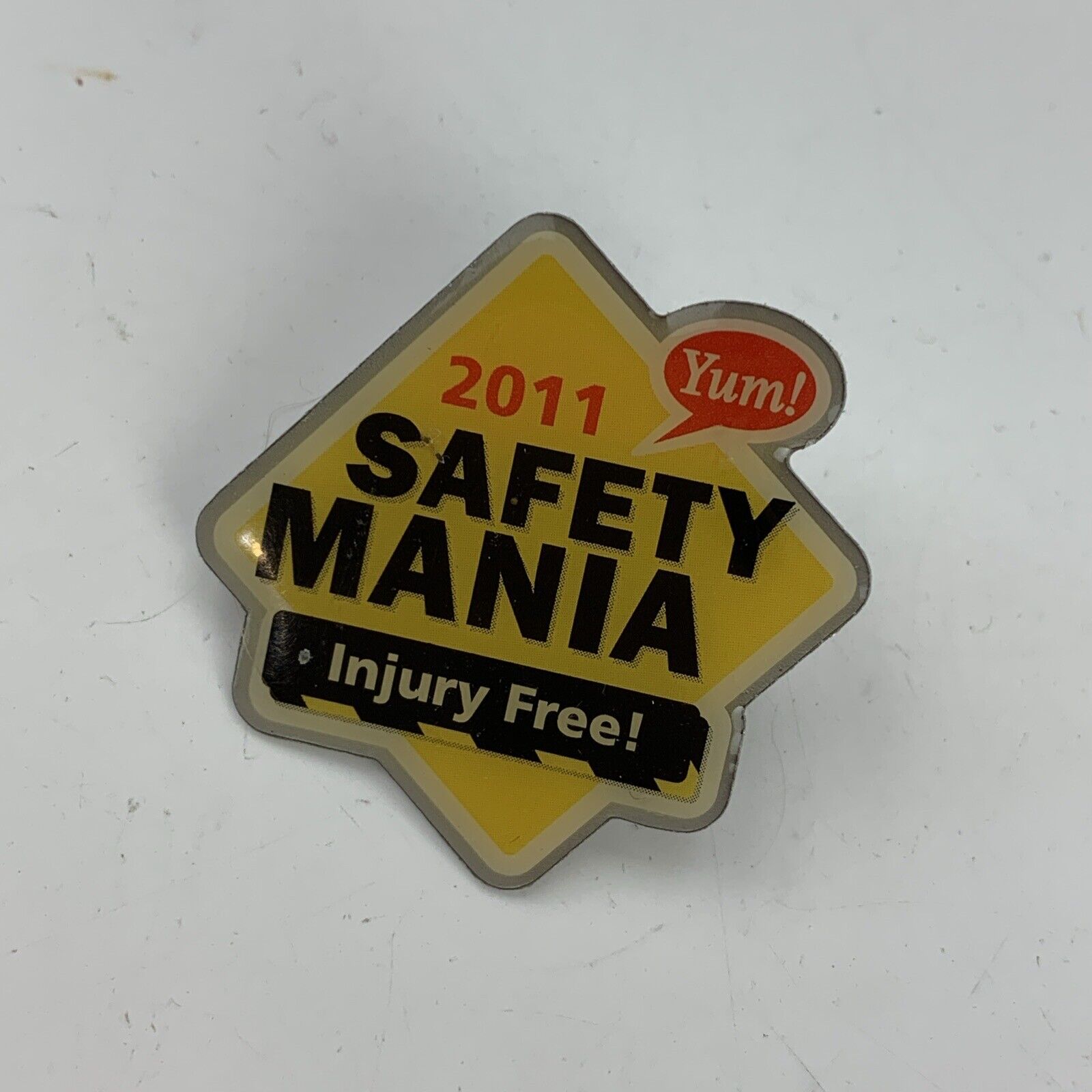 Safety Mania 2011 Yum Taco Bell Pin Back