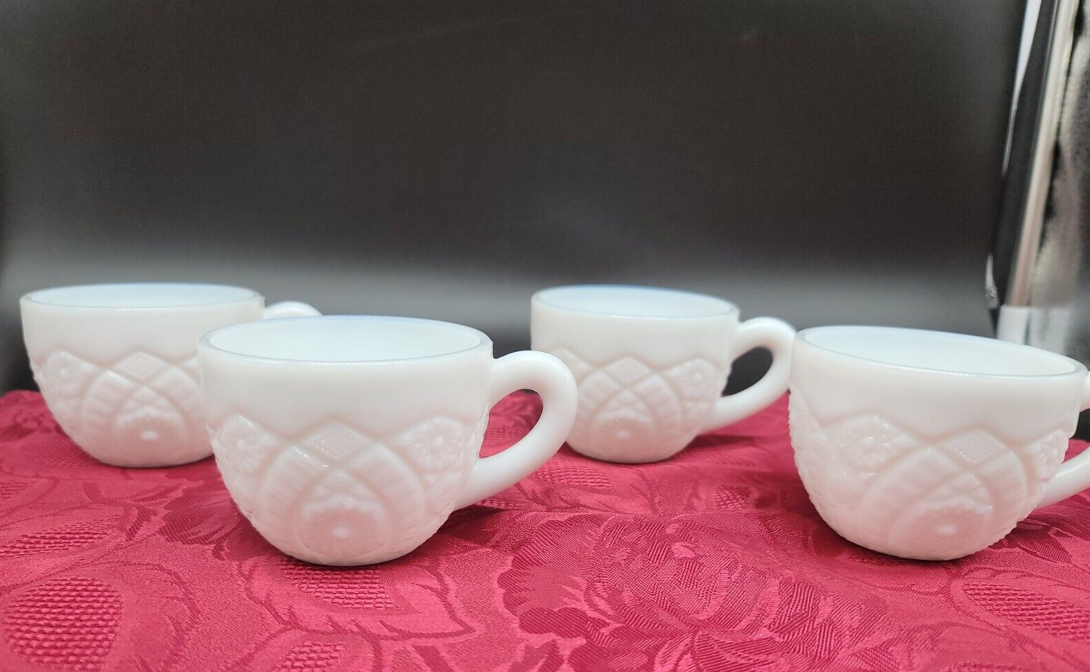 Vintage McKee Cups 4 pc Concord Milk Glass Punch Cups Very good