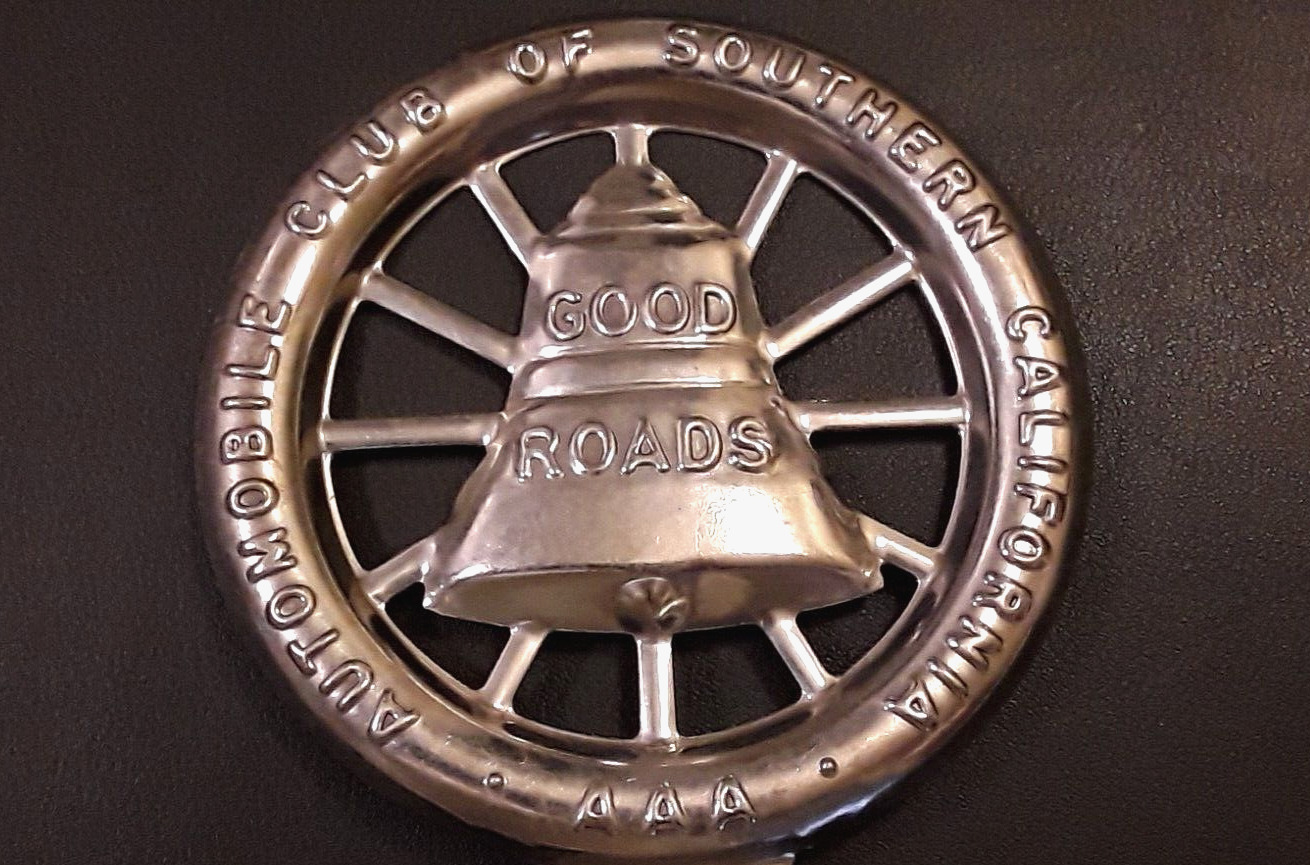 Vintage AAA Auto Club Southern California GOOD ROADS License Plate Badge Emblem
