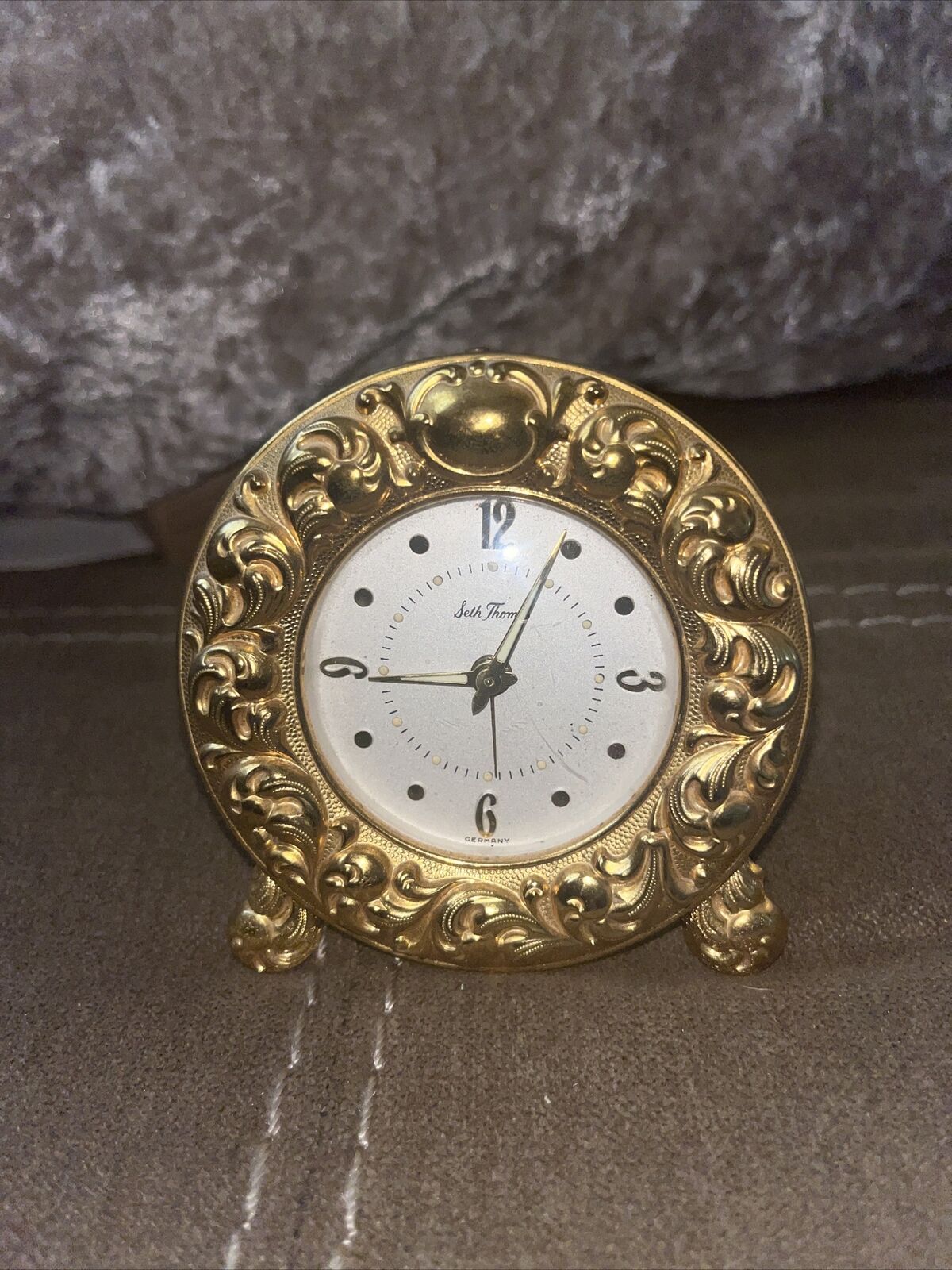 Beautiful Seth Thomas Repousse Gold Tone Small Alarm Clock,untested Parts Only