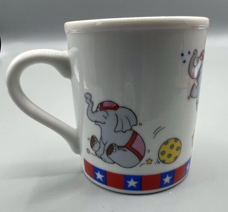 Papel CustomCard Circus Time Elephant Coffee Mug Elephant Circus Acts Vintage