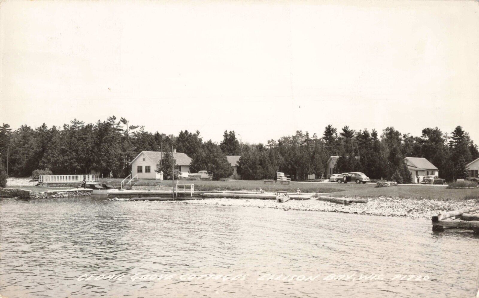 Cedar Grove Cottages Ellison Bay Wisconsin WI Old Cars c1940s Real Photo RPPC