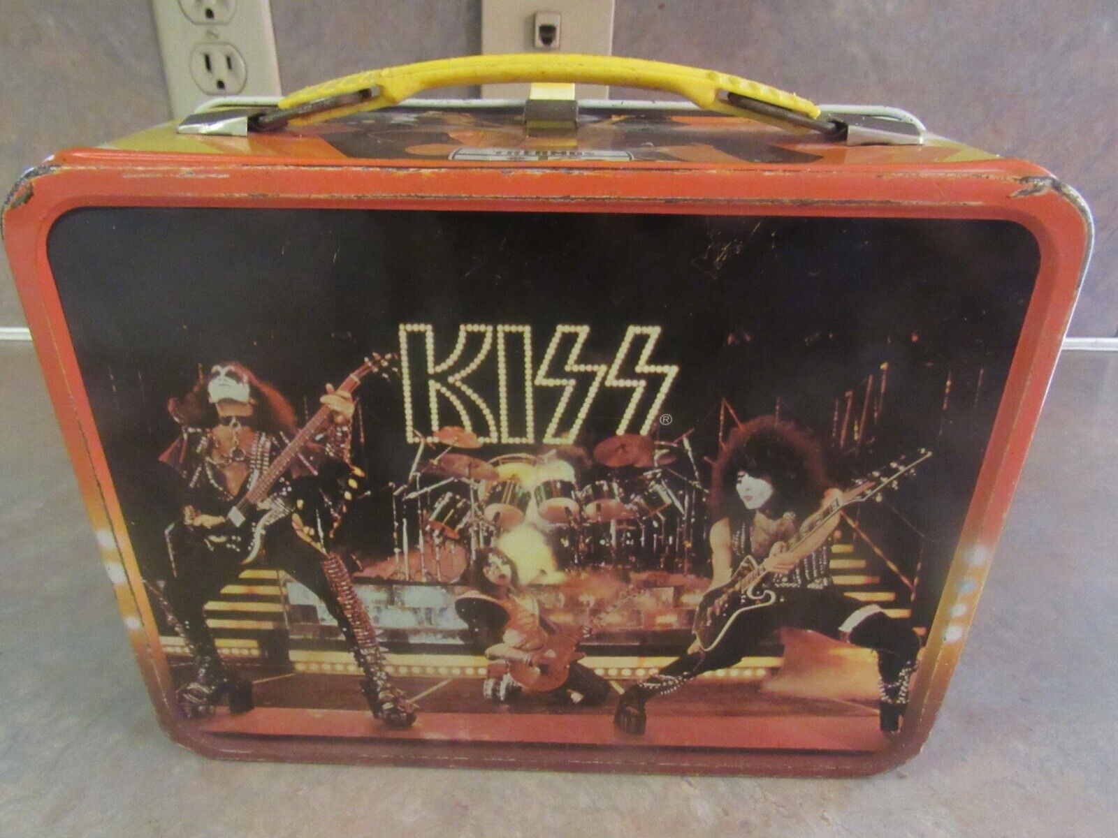 VINTAGE 1977 KISS AUCOIN METAL LUNCHBOX NO THERMOS