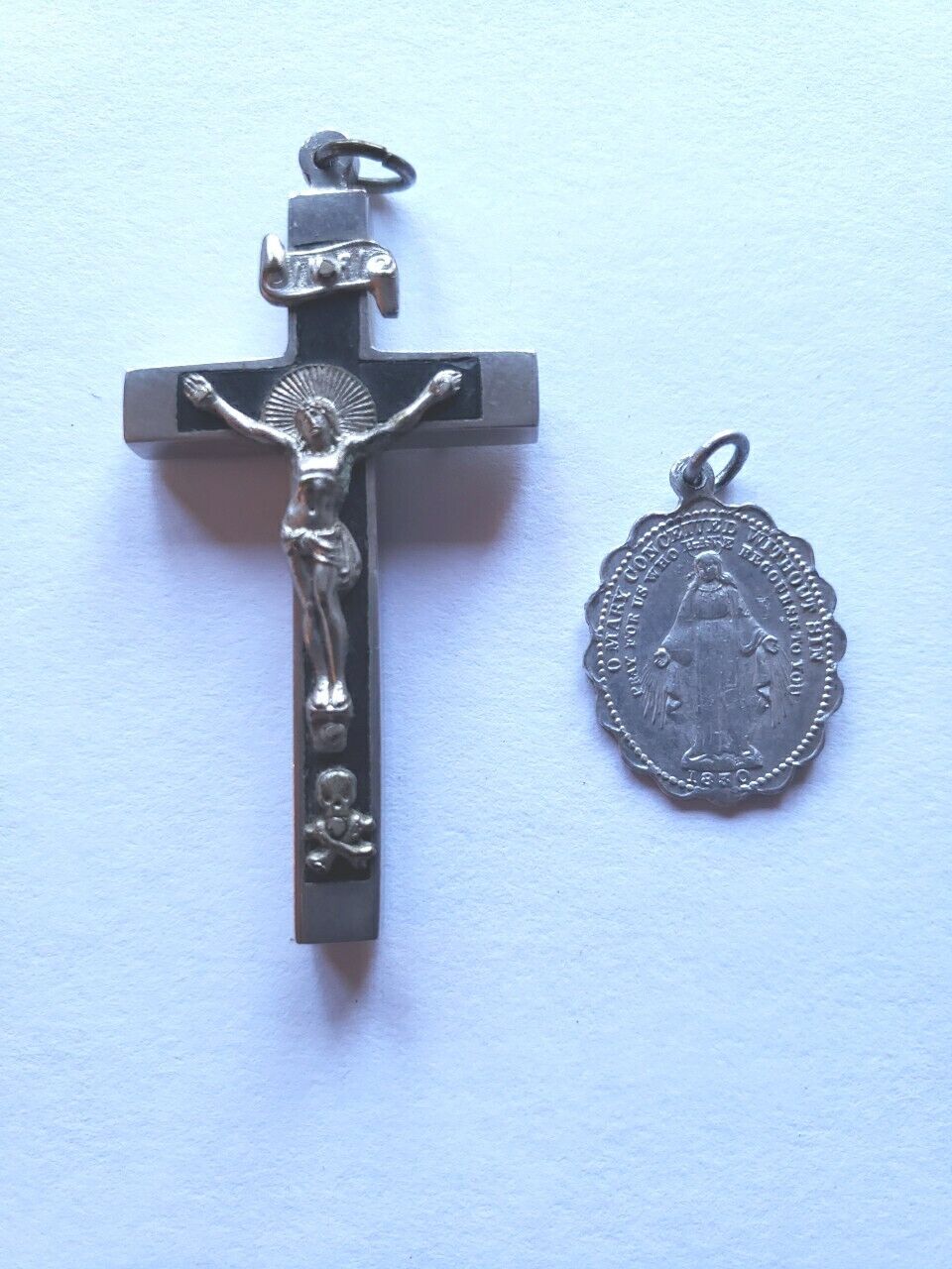Vtg Lot Antique Skull And Crossbones Crucifix 2 1/4 In Mary Miraculous Medal 