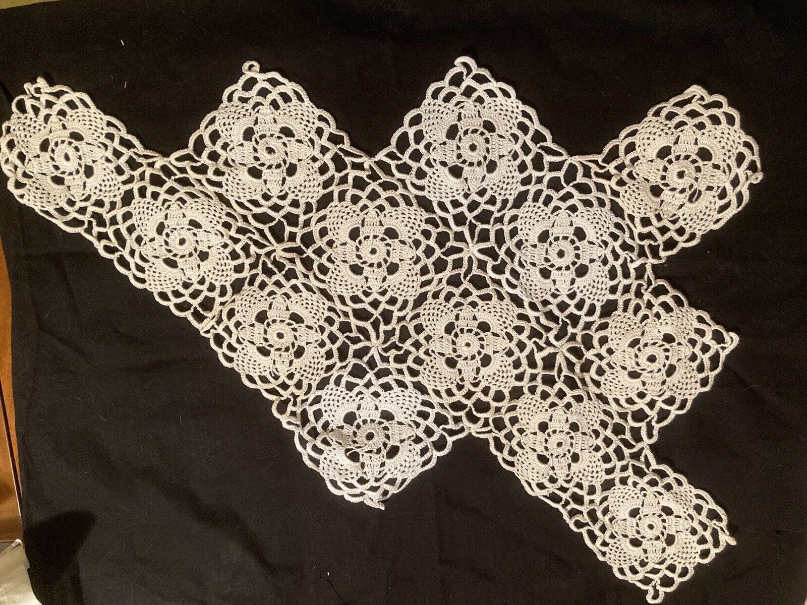 Vintage Fine Embroidered Crochet Cut Work Lace Beautiful Pattern