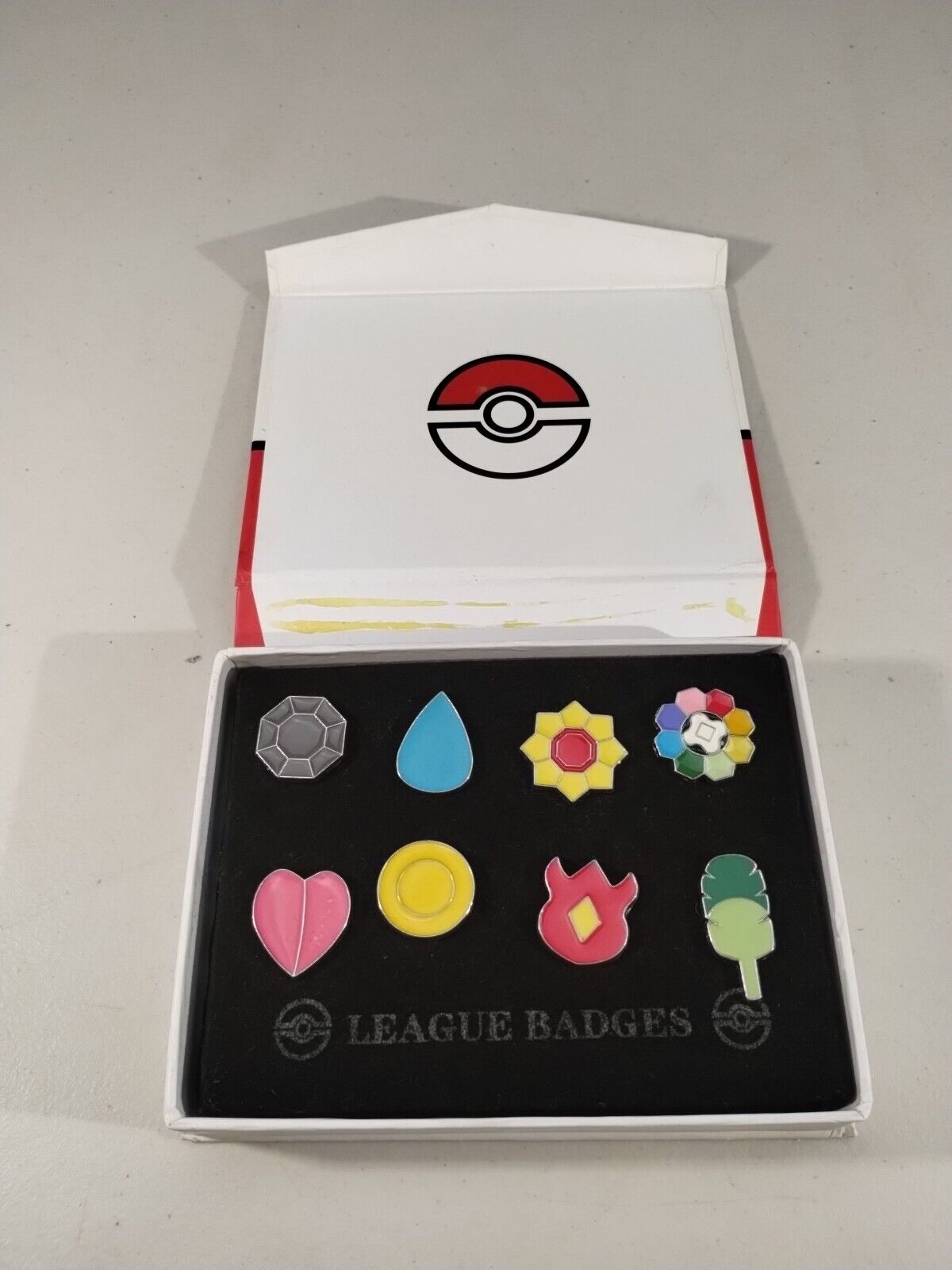Pokémon Cosplay 8 League Collectors Badges 