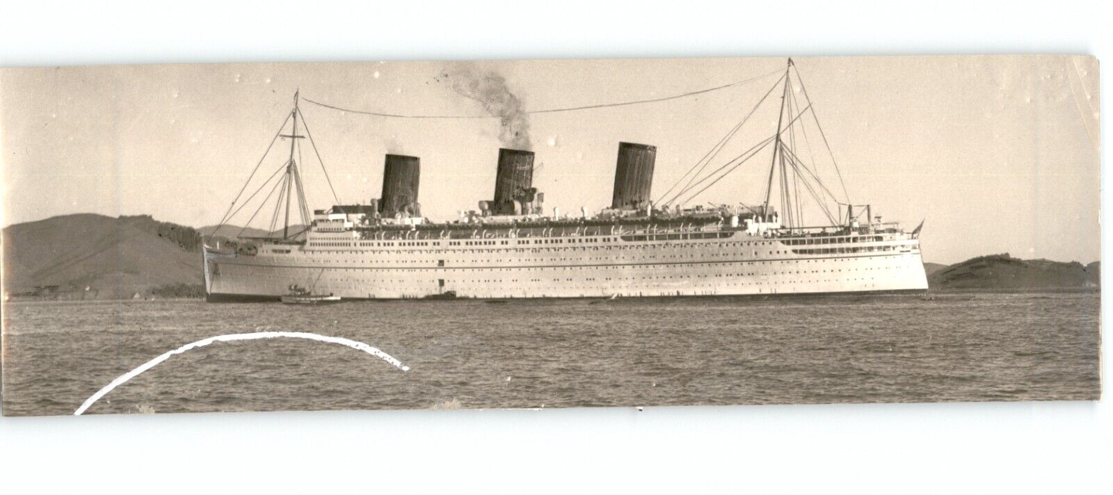 Massive STEAM LINER Ship \'Empress of Britain\' at Sea VINTAGE 1932 Press Photo