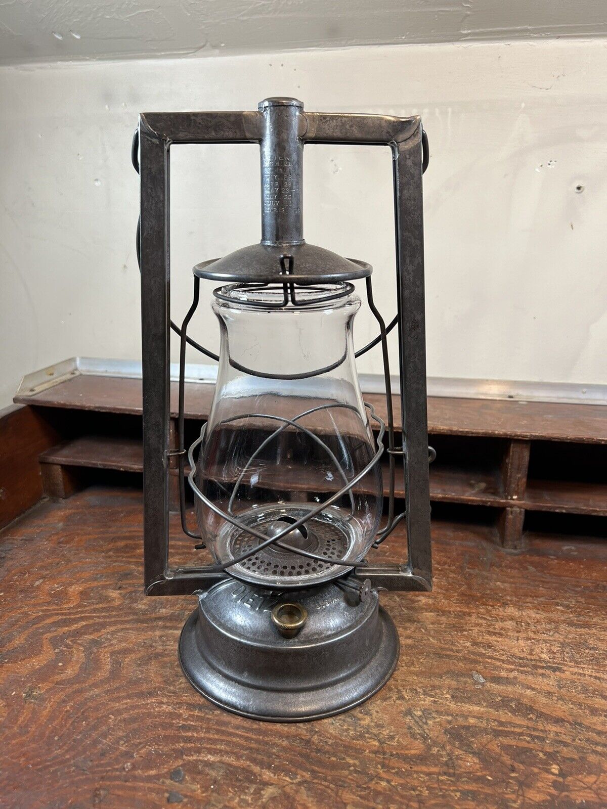 Vintage DIETZ VICTOR Rare Model, Small Fill Dome Kerosene Lantern Clear Globe.