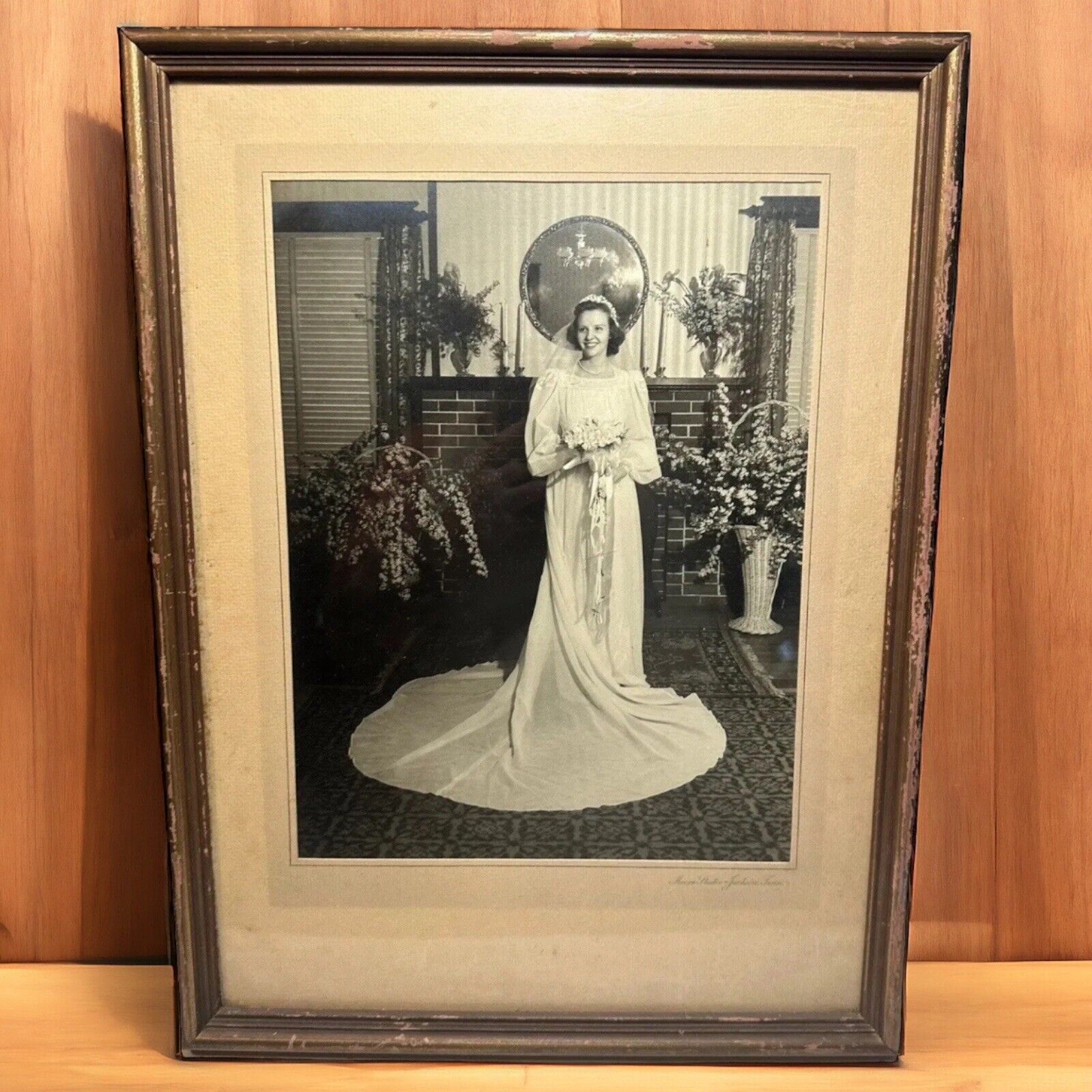 Vintage Framed Gold Portrait Wedding Bride Decor B&W Photo 20.25”x15.25”