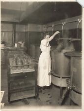 Canning Factory 1910s Press Photo Lady Worker Manufacturing Brown Bros *P130b picture