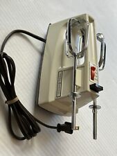 Vintage General Electric D3M24 3 Speed Hand Held Mixer TESTED AND WORKING picture