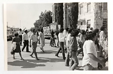 1970s Que Viva LA Raza Long Live Hispanophone Protest March Vintage Press Photo picture
