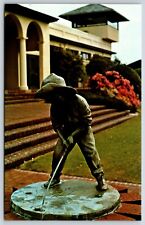 Postcard Pinehurst Country Club, The Putter Boy Sculpture, Pinehurst NC Unposted picture