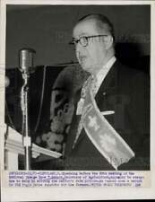 1955 Press Photo Secretary Of Agriculture Ezra Taft Benson Speaking In Cleveland picture
