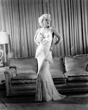 Jean Harlow shows off her curves in 1920's flapper dress 4x6 inch photo picture