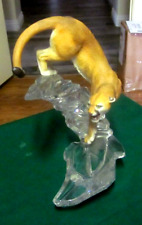 Franklin Mint Cats of the World Porcelain Figurine Cougar on Crystal Base. EUC picture