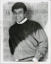 1995 Press Photo Singer Johnny Mathis - lrp89084 picture