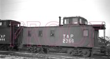 Texas & Pacific (T&P) Caboose 2366 at New Orleans, LA in 1947 - 8x10 Photo picture