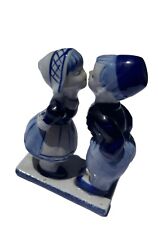 VTG Delft Blue Kissing Couple Holland  5” Tall courting couple Netherlands picture