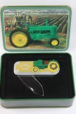 JOHN DEERE COLLECTOR SERIES WATERLOO BOY TRACTOR W/ TIN - MINT COND. picture