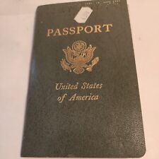 EXPIRED CANCELLED UNITED STATES PASSPORT PHILADELPHIA AGENCY 1974-79 WORLD STAMP picture