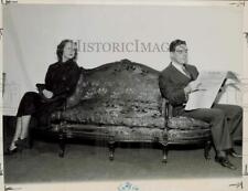 1937 Press Photo French sofa with both 