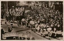 Royalty Their Majesties Silver Jubilee 1910-1935,Royal Procession Entering the S picture