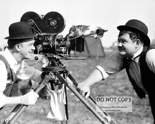 STAN LAUREL AND OLIVER HARDY WITH KITTEN - 8X10 PUBLICITY PHOTO (SP-545) picture