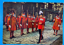 Yeomen Wanders At The Tower Of London 🇬🇧Official Souvenir Vintage Postcard picture