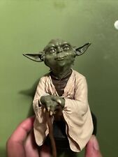 Gentle Giant Star Wars Yoda Mini Bust picture