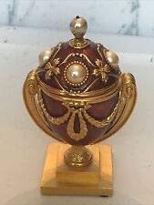 Joan Rivers Imperial Treasures“The Lost Treasure Egg Bee Pin