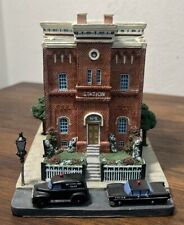 Vintage 1995 Danbury Mint 5th Precinct Washington DC Police Department Station picture