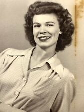 AxH) Photograph Beautiful Pretty 1950s House Wife Interesting Attractive Woman picture