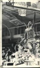 1975 Press Photo Brother Martin prep basketball player Rodney Montgomery picture
