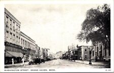Washington Street, GRAND HAVEN, Michigan Postcard picture