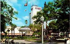 Vtg Jacksonville Florida FL Dowtown Hemming Park 1950s Old Chrome View Postcard picture