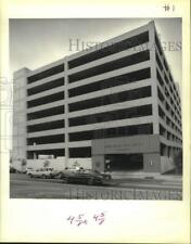 1989 Press Photo Post Office parking lot with 