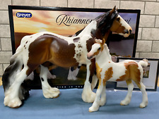 Breyer 90211 * Rhiannon & Rhemi * 2023 Premier Club * Vanner Mare and Foal picture