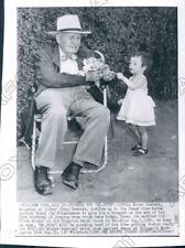 1955 Jamaica NY Karen Combest Gave Trainer Jim Fitzsimmons Flowers Press Photo picture