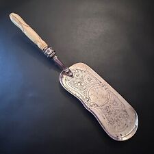 VINTAGE ANTIQUE CRUMB TRAY SCOOP SILVER PLATE & STUNNING CARVED HANDLE  picture