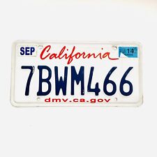2014 United States California Lipstick Passenger License Plate 7BWM466 picture