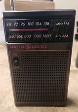 Vintage General Electric GE Portable Handheld AM/FM Radio 7-2582F Clip WORKS picture