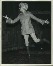 1968 Press Photo Actress Carol Channing - hcp34849 picture