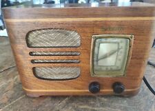 Vintage Art Deco Westinghouse Model WR-152 Tabletop Radio - Working picture