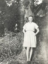 MB Photograph Pretty Lovely Beautiful Woman Poses Against Tree 1940-50's  picture